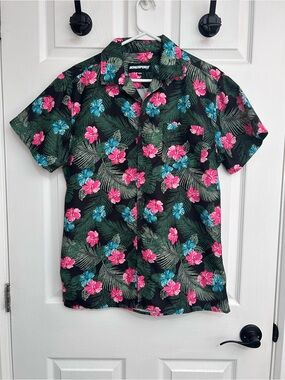Casual Floral Short-Sleeve Button-Down Shirt - Black with Pink & Blue Flowers
